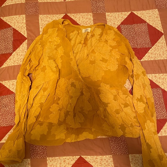 Wilfred blouse size small. Perfect Condition - Picture 2 of 2